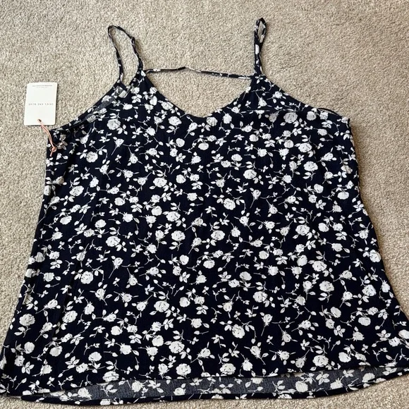 Skies Are Blue Strappy Floral Print Women's Cami Tank Top Navy White Size Medium - Picture 11 of 12